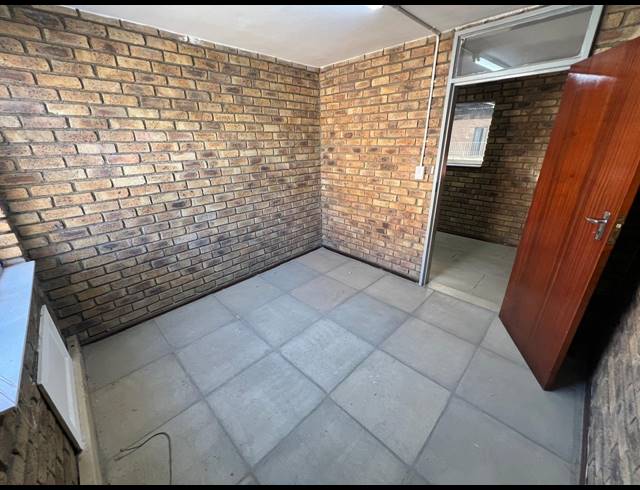 771M² WAREHOUSE TO LET IN STRIJDOMPARK